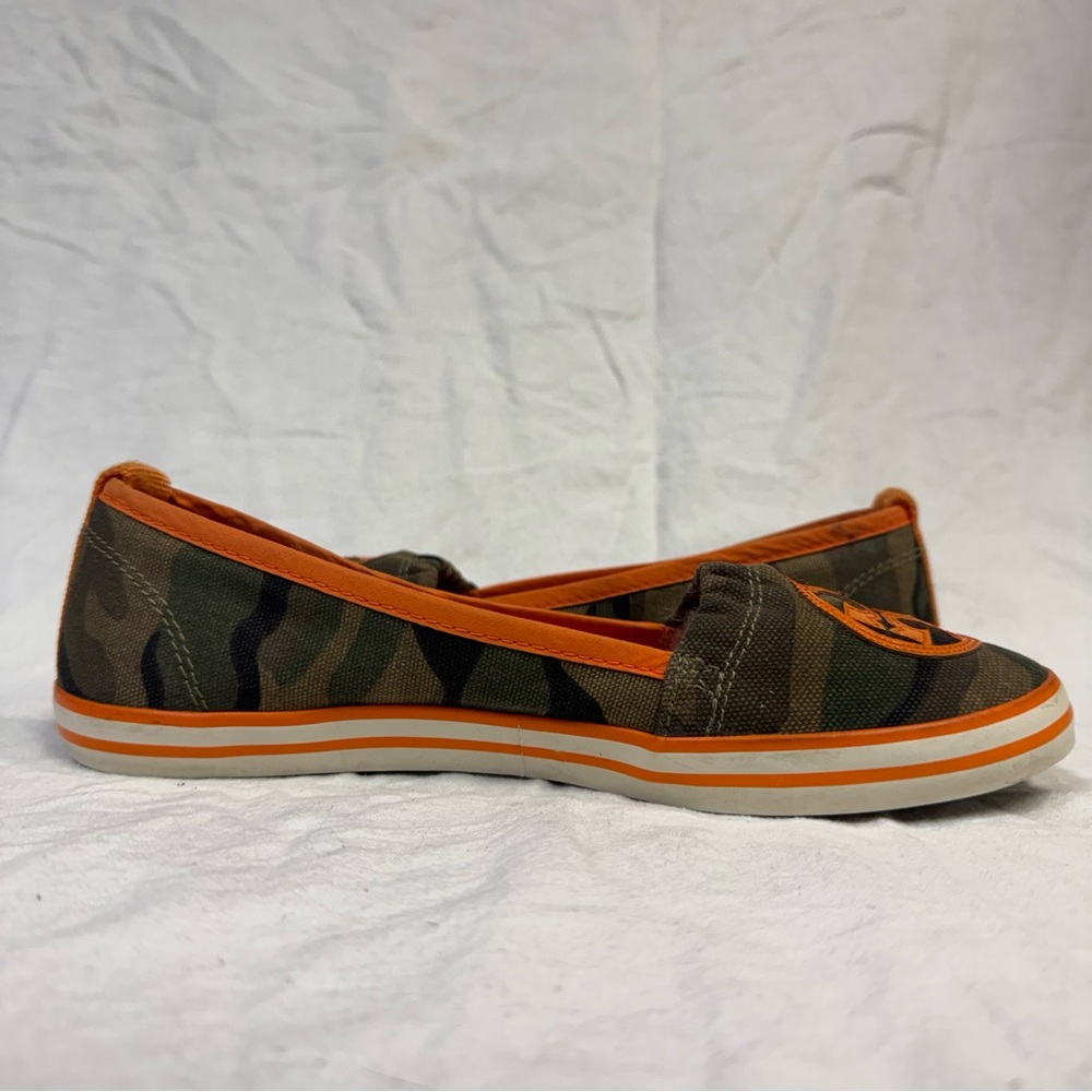 Tory Burch Reva Camouflage and Orange Loafers - Picture 4 of 14
